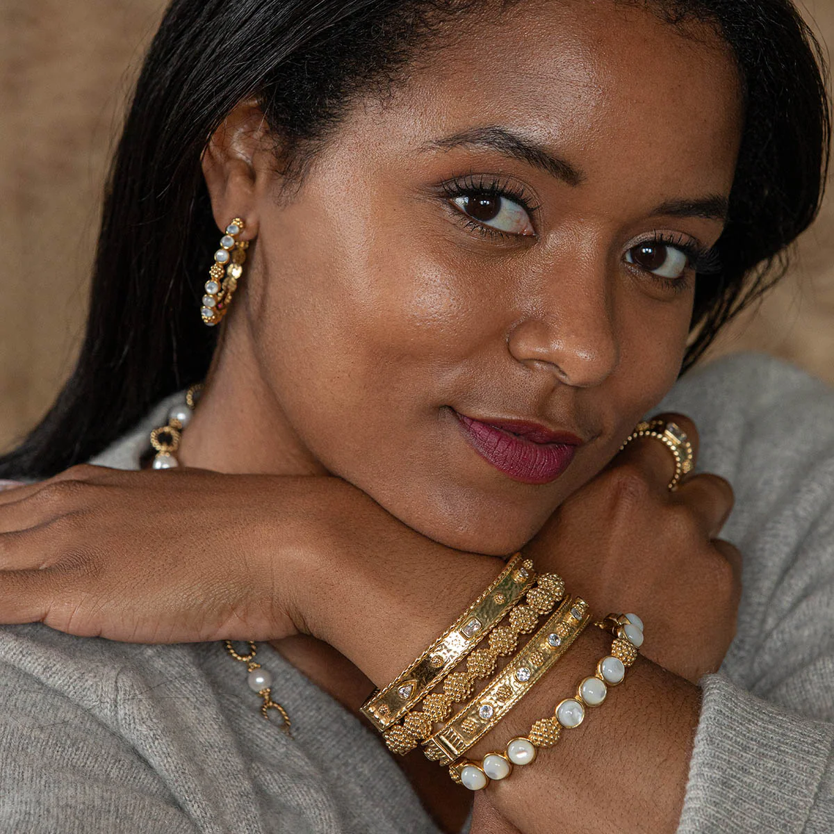 Berry Gem Medium Hoop Earrings - MOP - Image 4