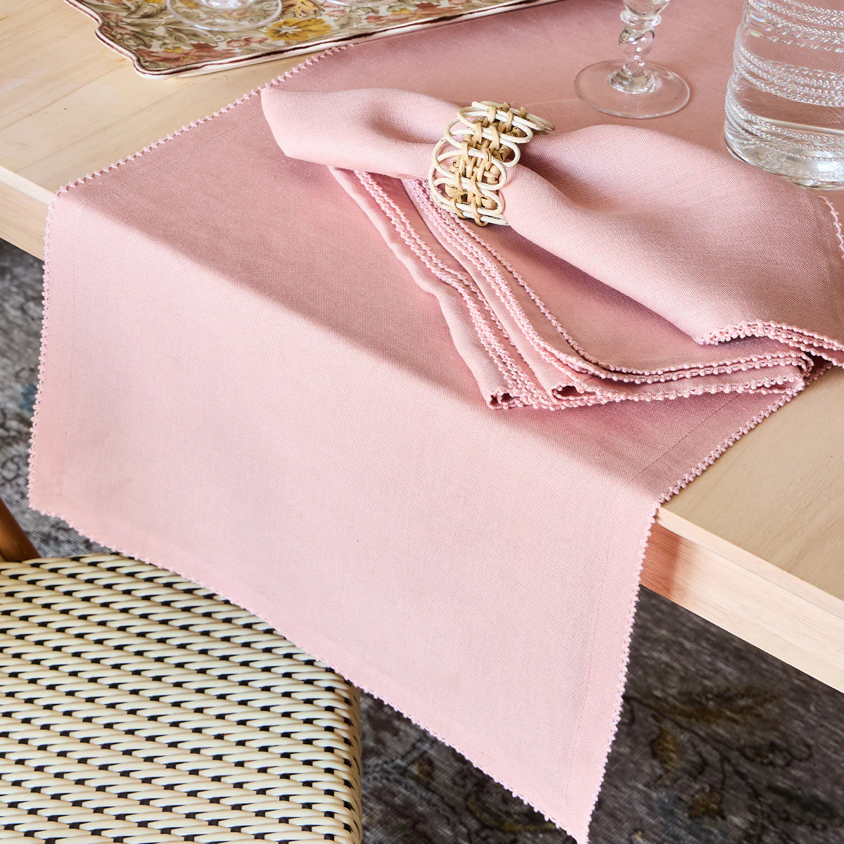 Berry Scallop 18" x 90" Table Runner - Pink - Image 3