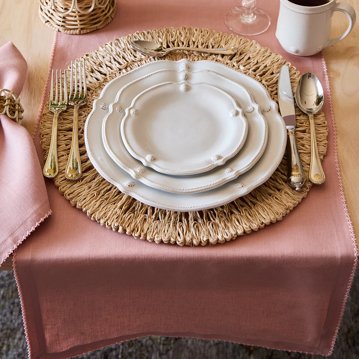 Berry Scallop 18" x 90" Table Runner - Pink - Image 4