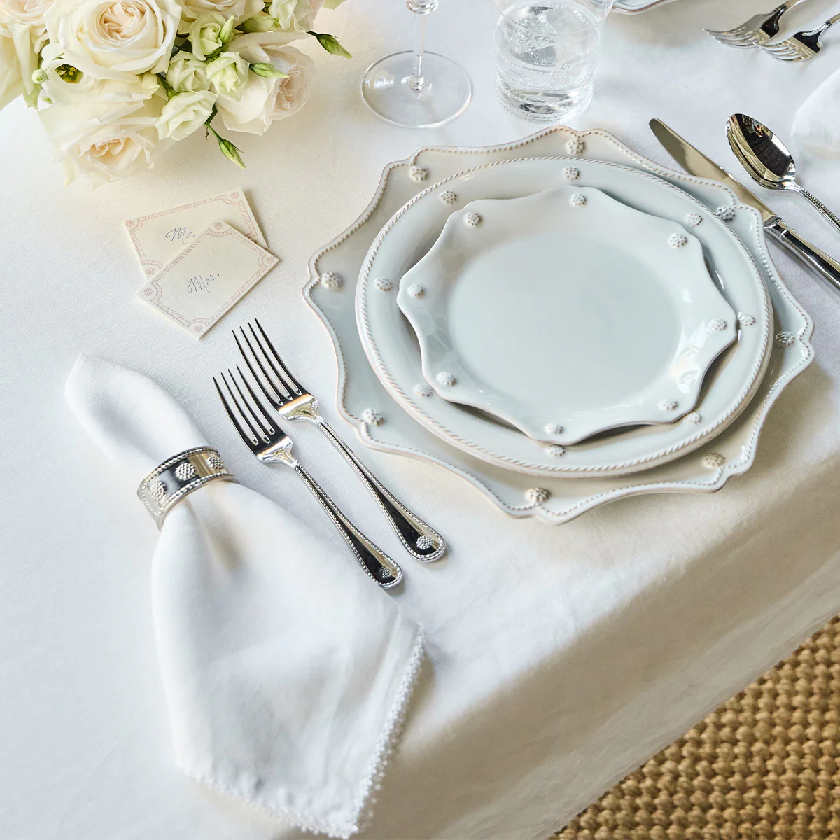 Berry Scallop 60" x 120" Tablecloth - White - Image 4