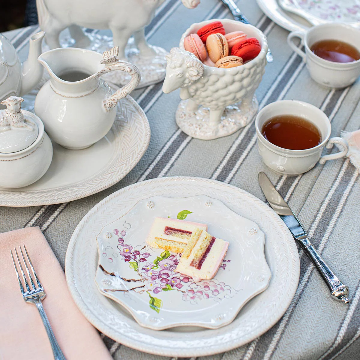 Berry & Thread Teacup - Whitewash - Image 5