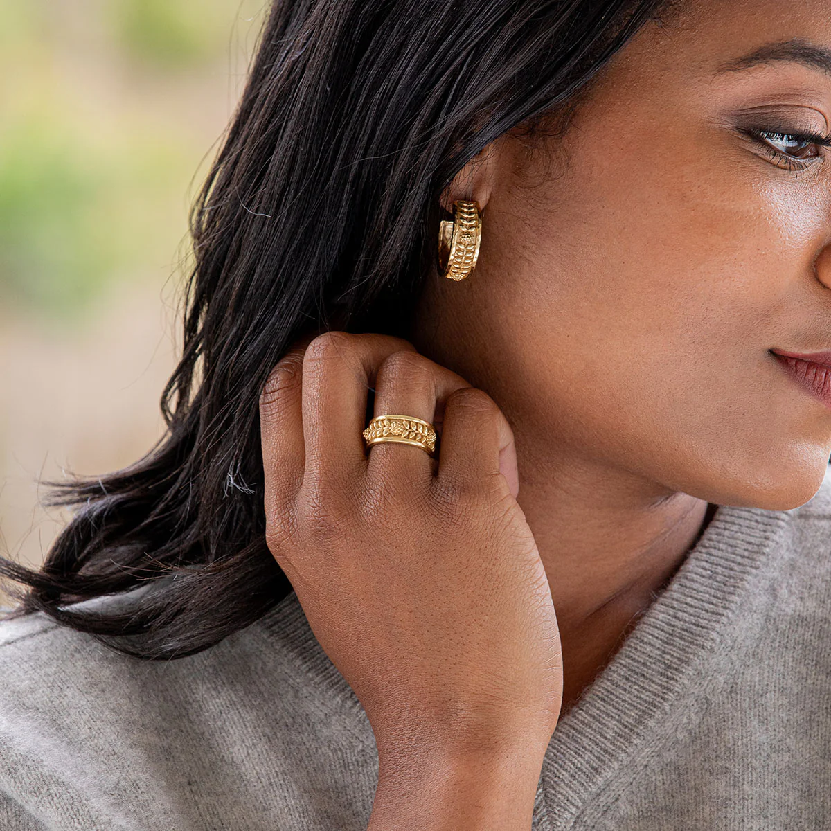 Berry Vine Small Hoop Earrings - Gold - Image 4