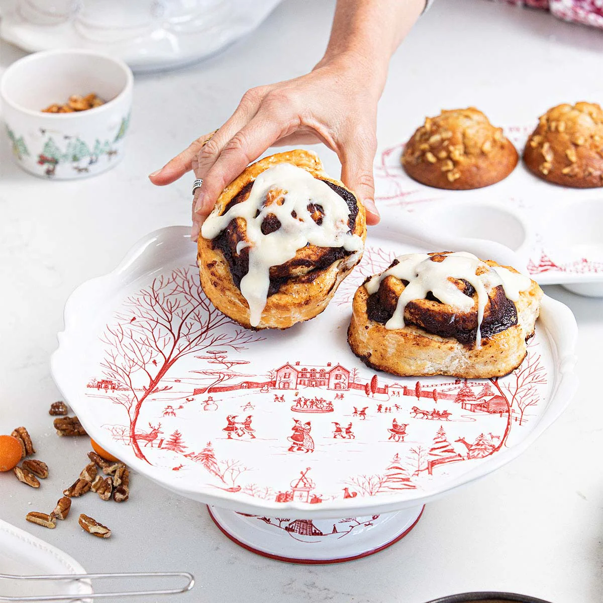 Country Estate Winter Frolic Cake Stand - Image 3
