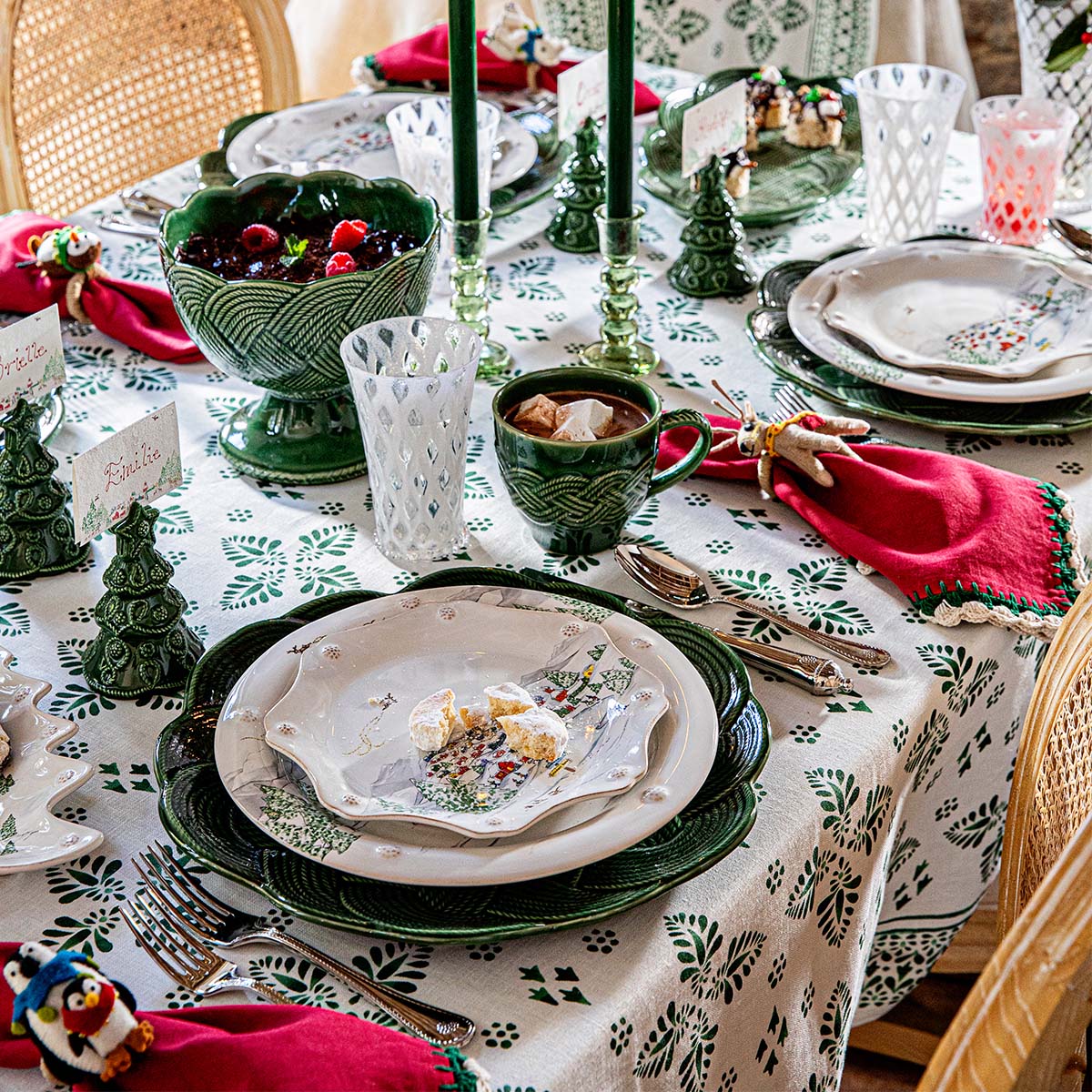 Iberian Border 60" x 120" Tablecloth - Evergreen - Image 4