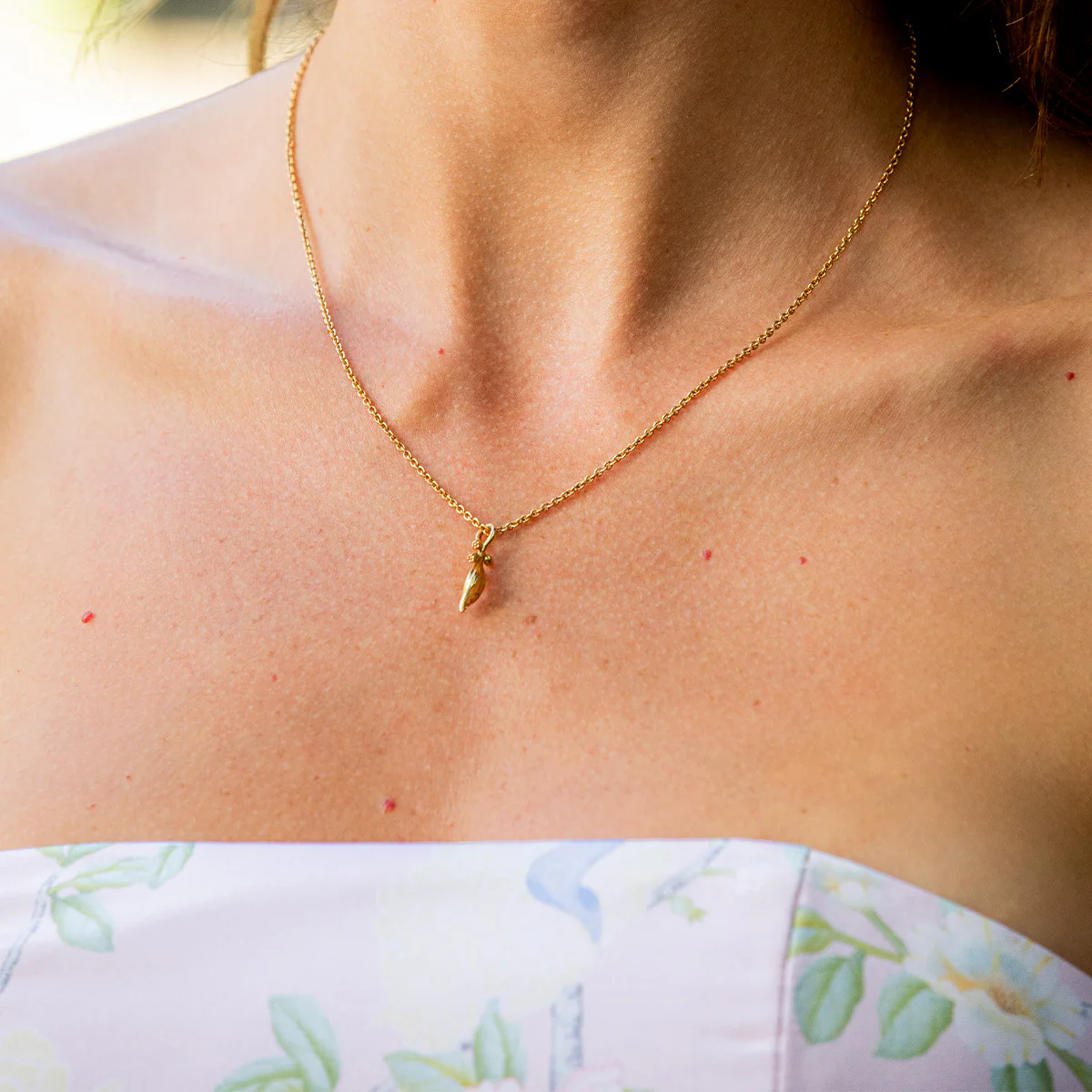 Meadow Walk Lily Charm Necklace, 16"+2" - Gold - Image 4