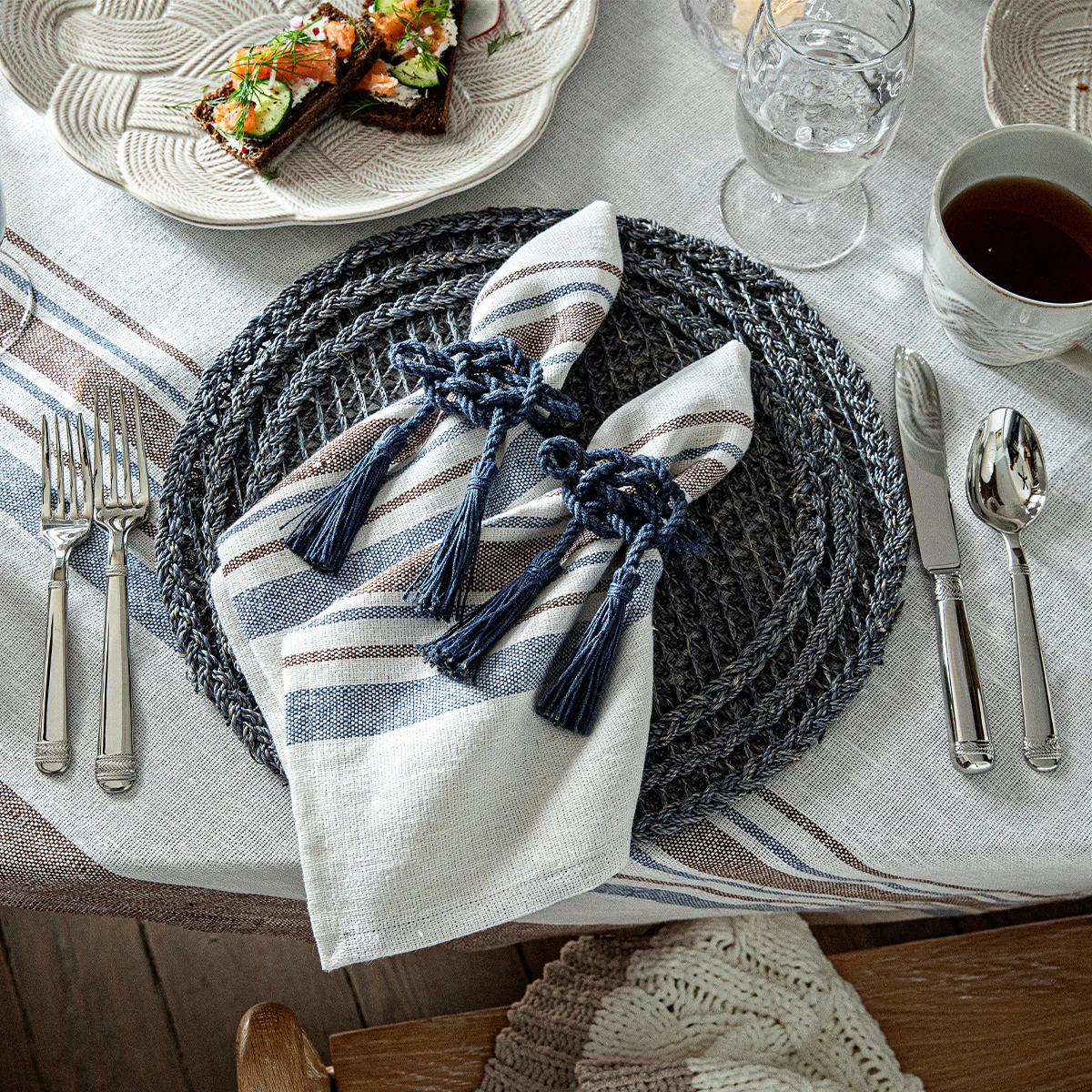 Mystic Knot Napkin Ring Set/4- Navy - Image 5