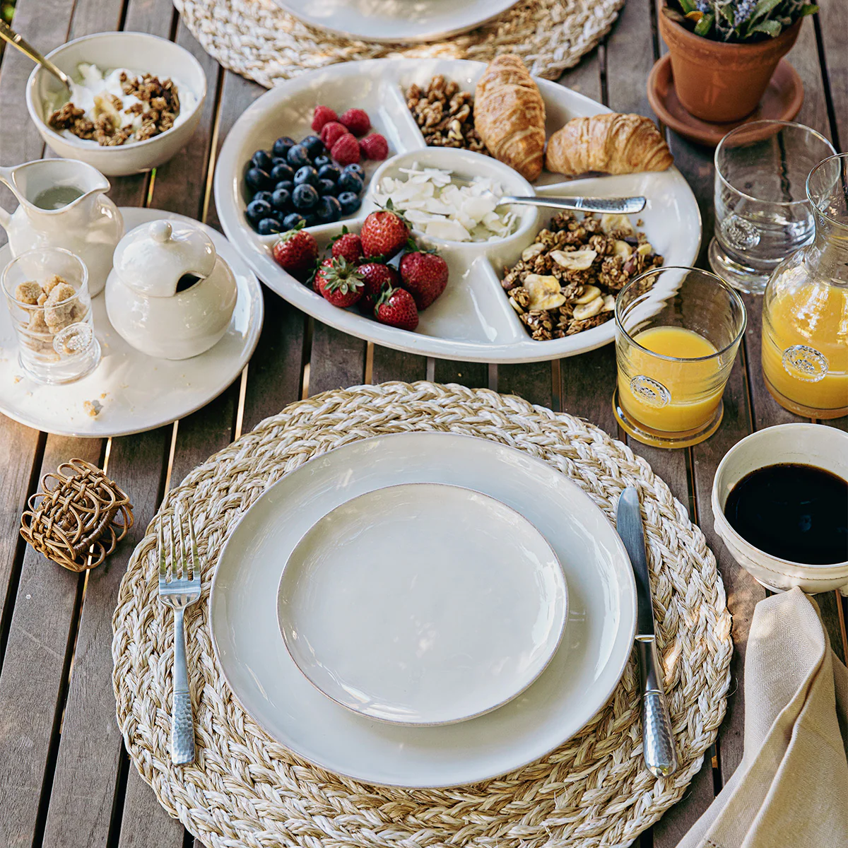 Puro Coupe Dessert/Salad Plate - Whitewash - Image 3