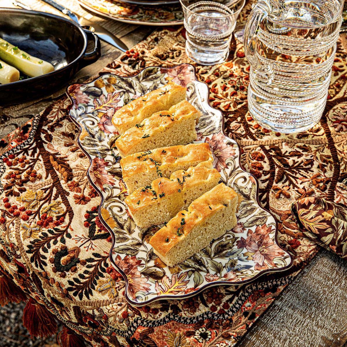 Willa 16" Hostess Tray - Amber - Image 4