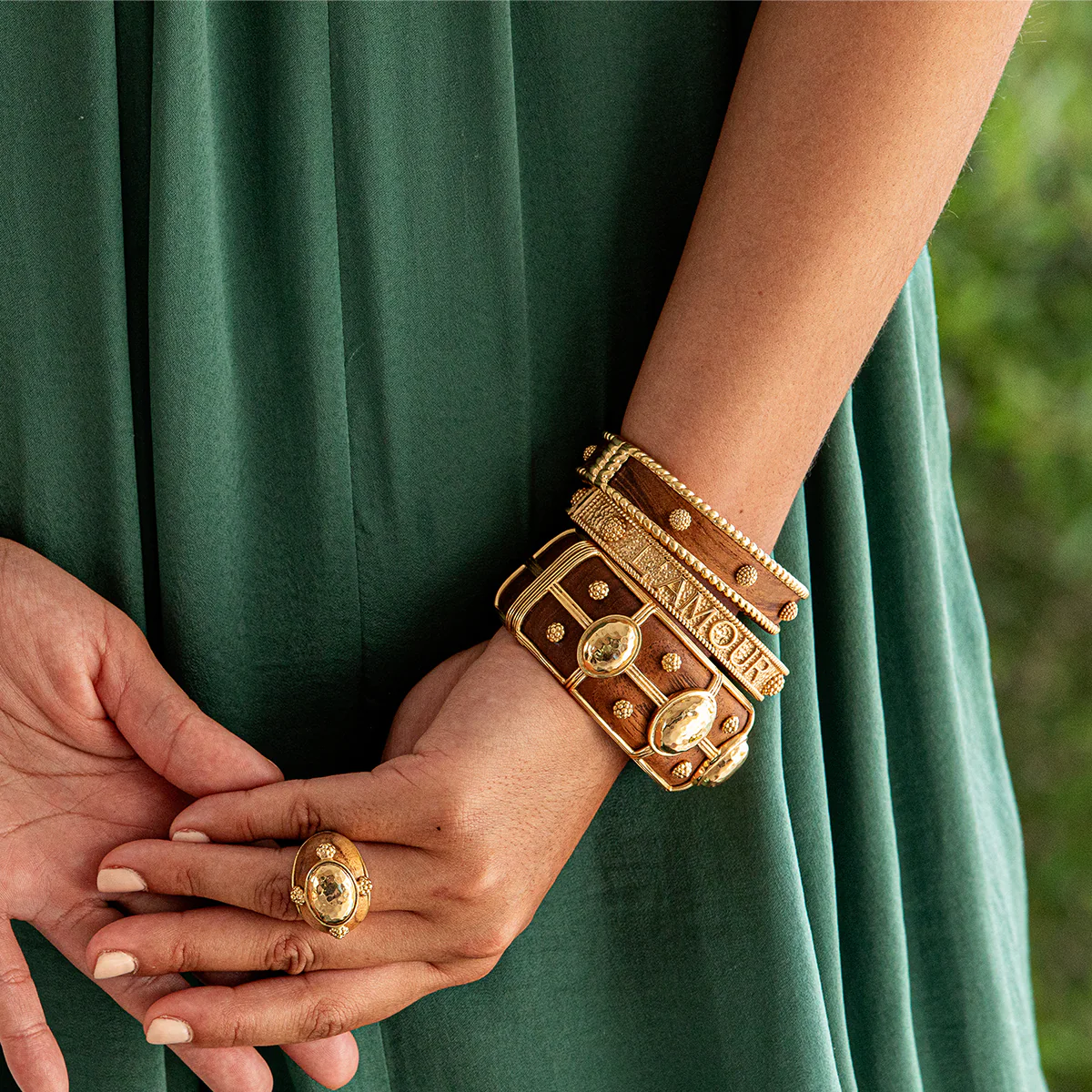 L'Amour Toujour Hinged Bangle - Gold - Image 6